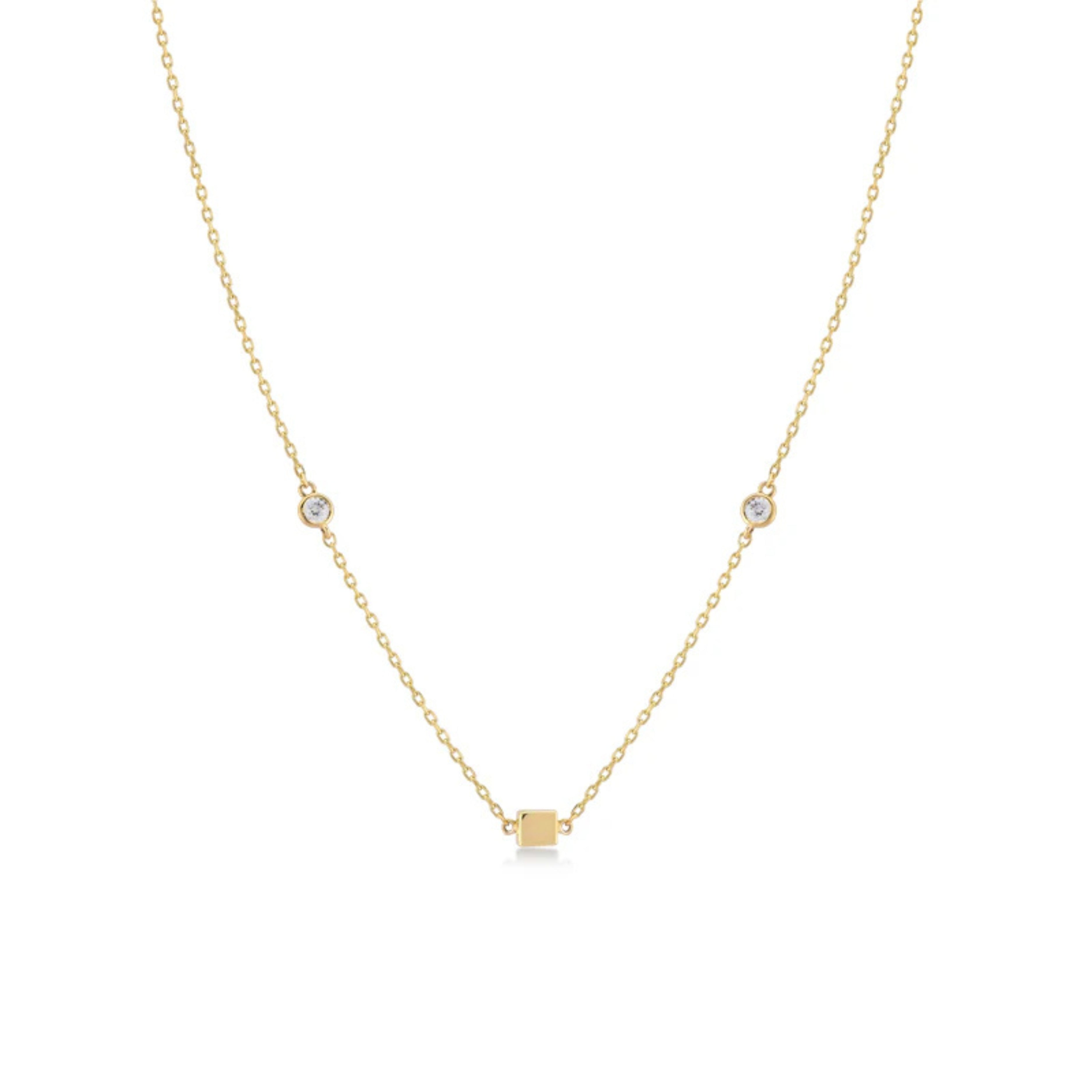 emný zlatý náhrdelník s kockou a zirkónmi – CREYO CUBICA